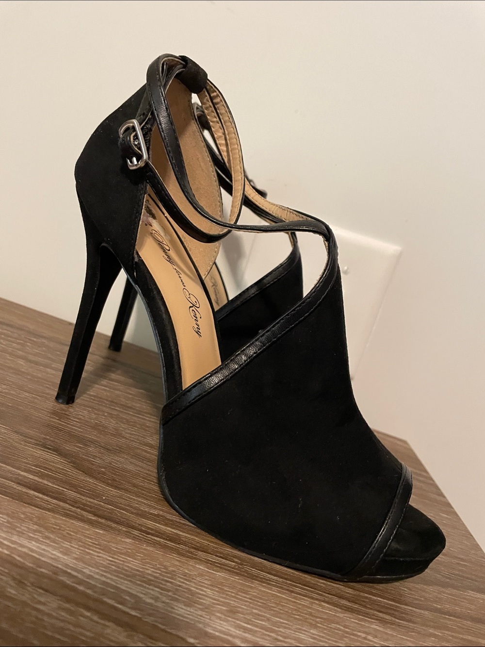 Penny Loves Kenny Sleek Edgy Suede Stilettos Sz 10M Black Peep Toe Coquettecore